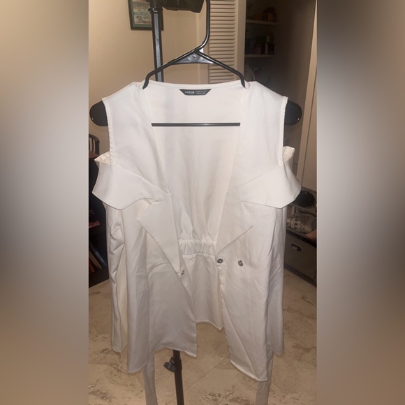 SHEIN size medium cold shoulder tie front split item blazer. - Picture 3 of 4